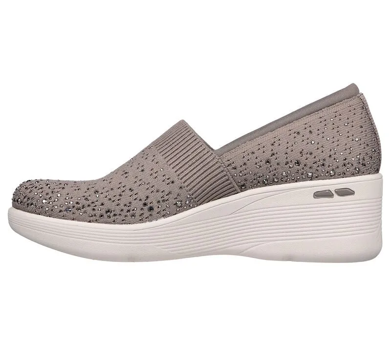 Skechers Womens Pier Lite - In Glitz Slip-On Shoes